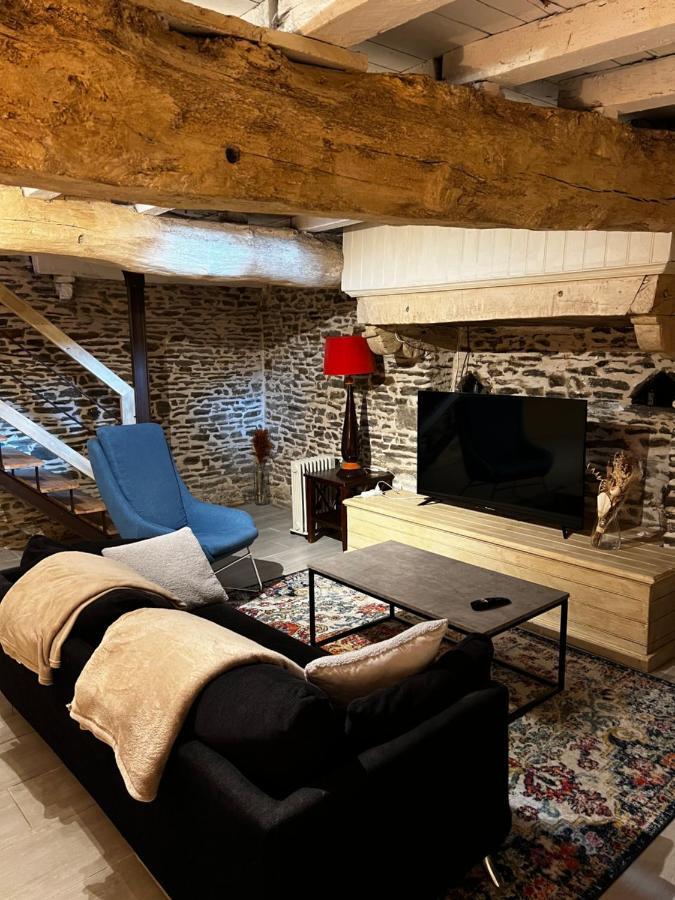 Domaine De La Ville Cherel, Maison En Pierre Pontorson Exteriör bild