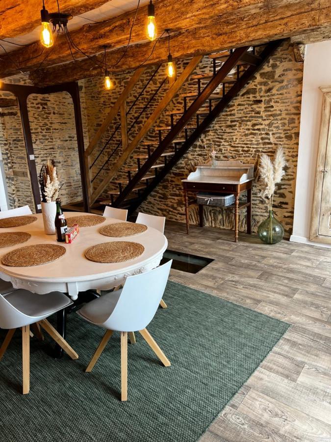 Domaine De La Ville Cherel, Maison En Pierre Pontorson Exteriör bild
